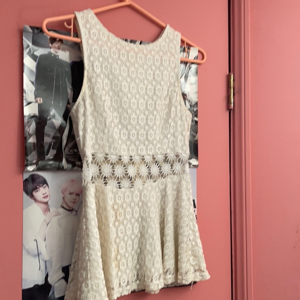 White shirt that’s really cute! size small